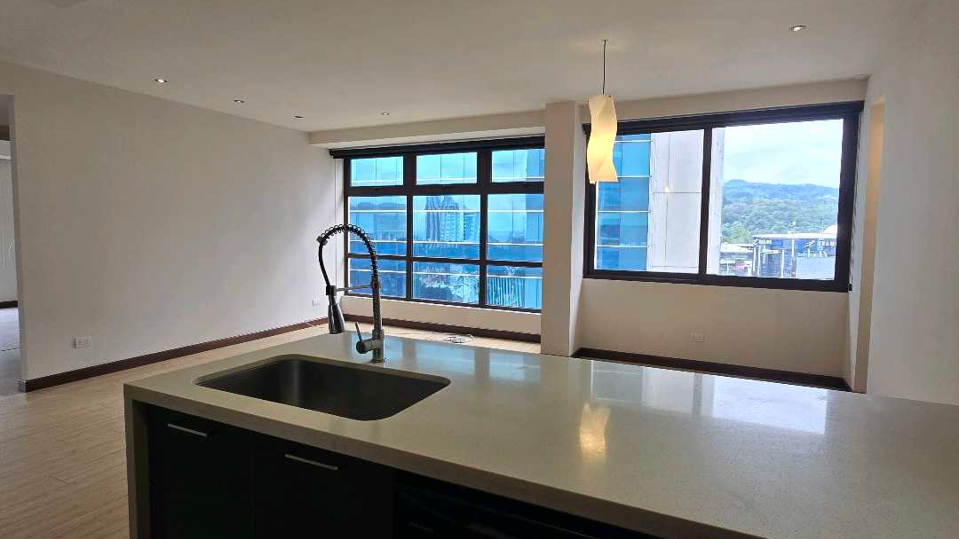 APARTAMENTO EN VENTA ZONA 10 - Miniatura 10