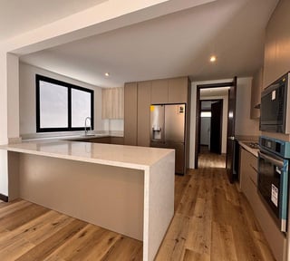 Casa en Renta en Lugana de San Isidro, Zona 16