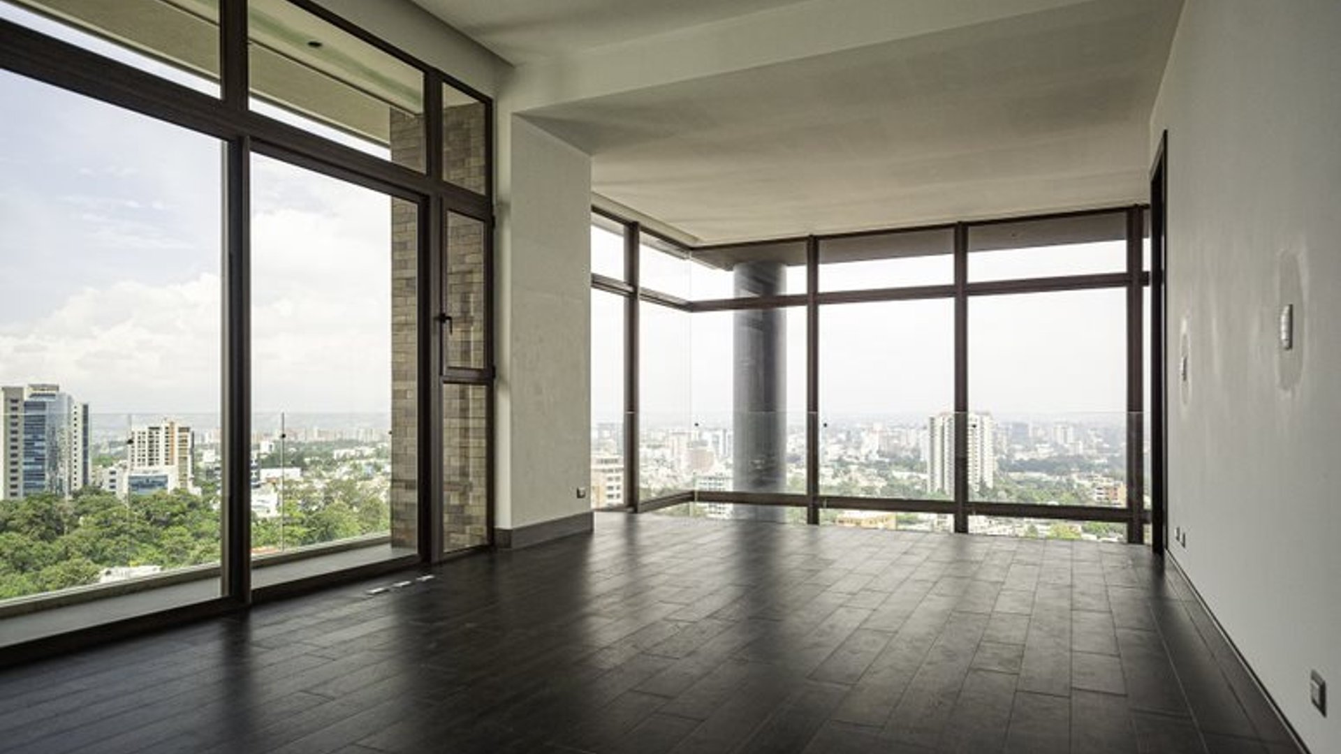 Alquilo / Vendo Lindo Penthouse en Edificio Bosco zona 15