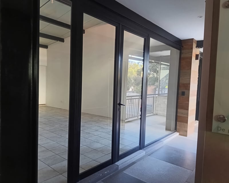 Local en renta, Convenia plaza zona 10