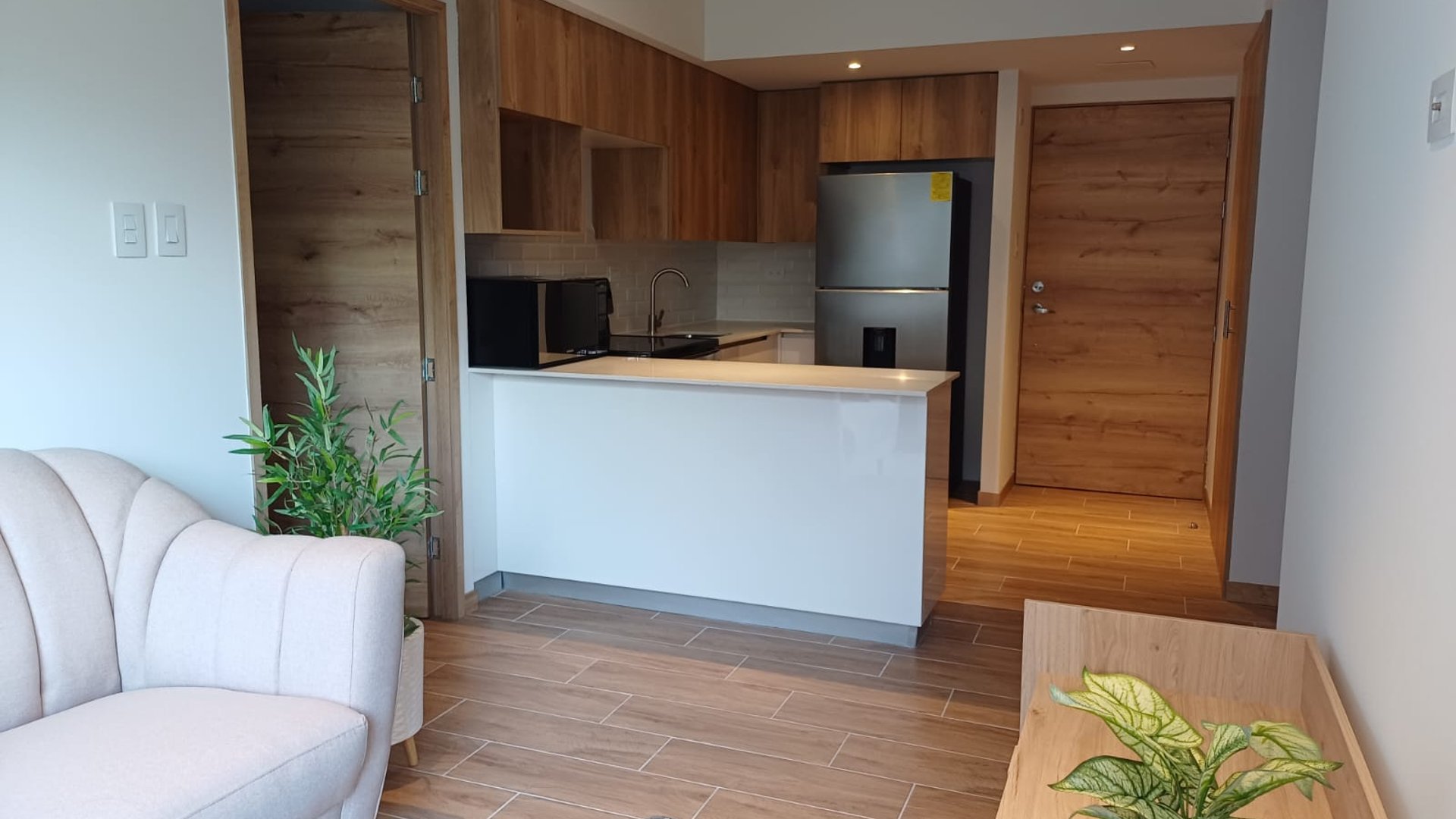 APARTAMENTO AMUEBLADO EN RENTA EN CENDANA ZONA 9 - Miniatura 15