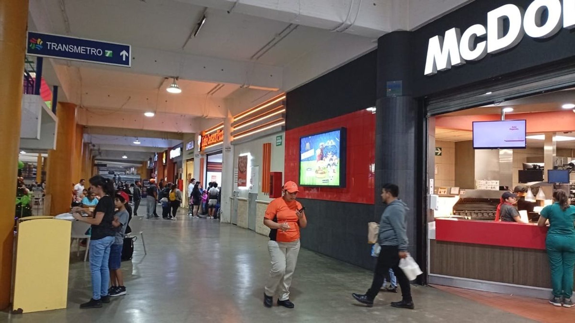 Locales comerciales en renta – Centrasur / CENMA, zona 12 - Miniatura 2