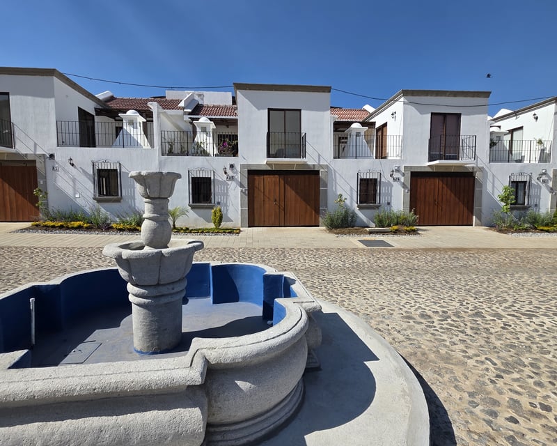 Casa en Venta en Condominio Residencial en Ciudad Vieja