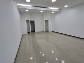 Local en renta en Centro Comercial La Pradera Zona 10 - 5