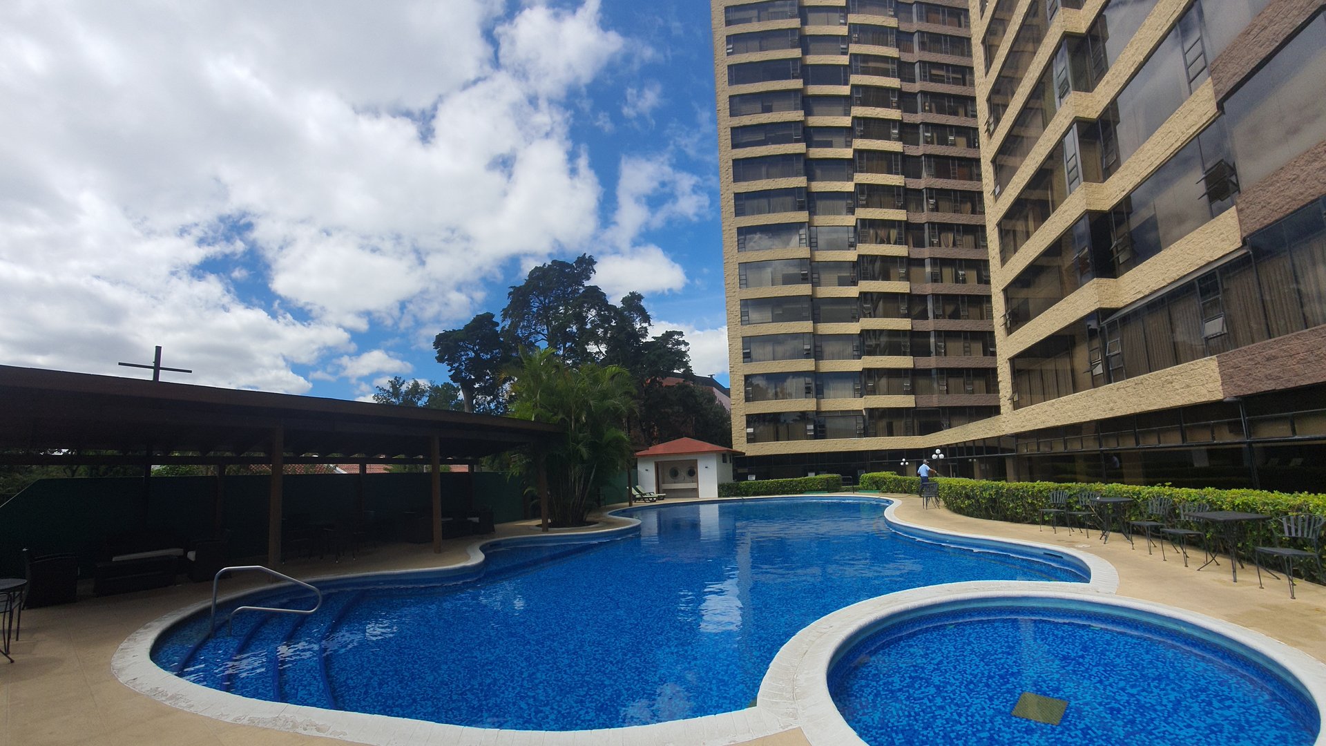 En Renta apartamento amueblado en zona 10 Guatemala