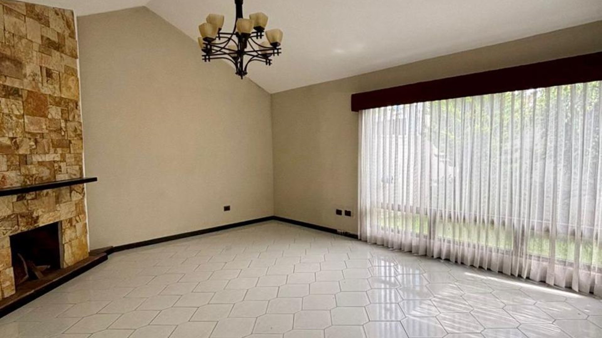 Casa en renta Condominio San José el Tajín KM 18.5 CAES Ref-5760