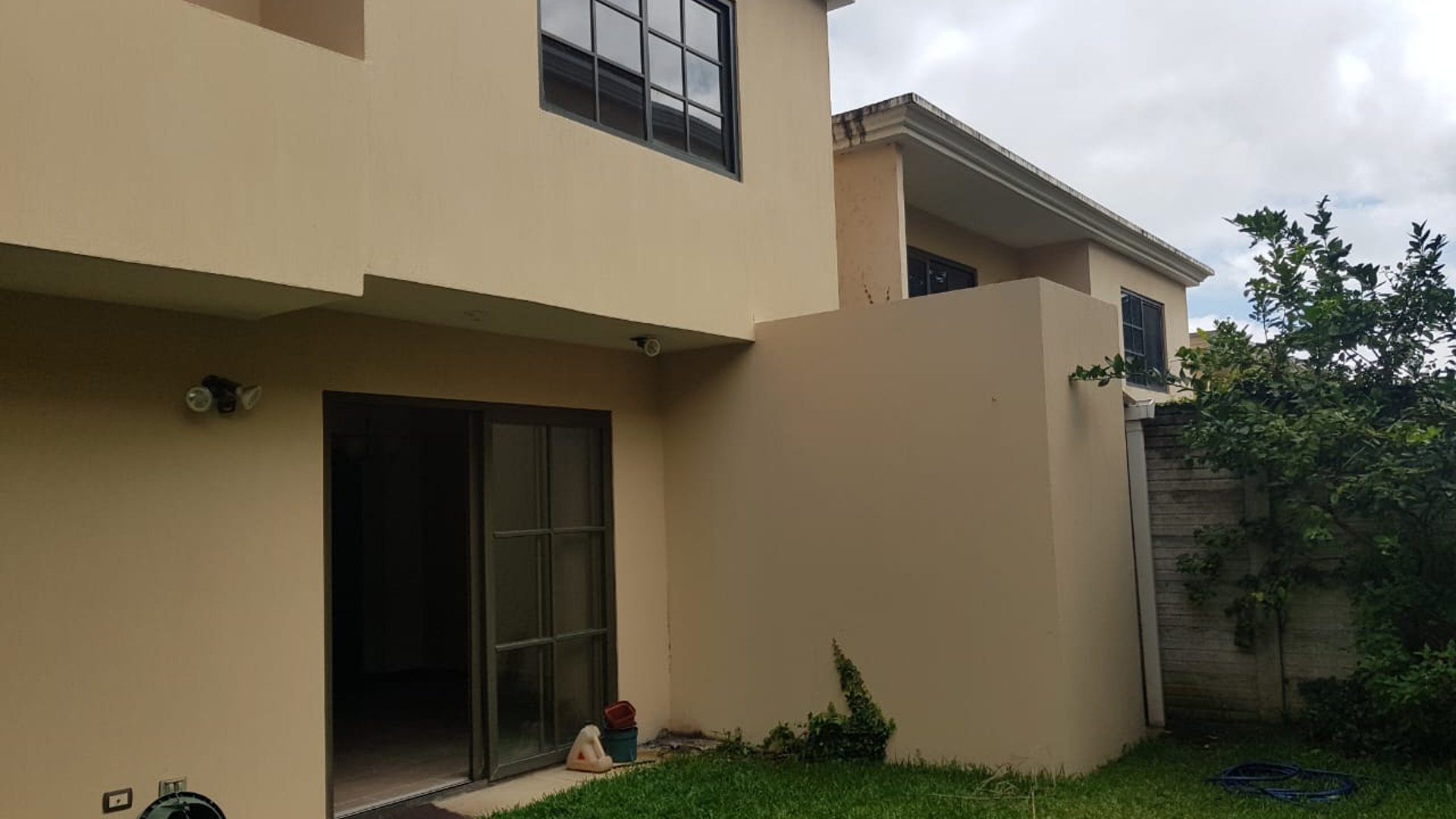 EN VENTA LINDA CASA ZONA 16 VILLAS SUIZA VH4 - Image 1