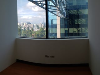 Oficina en alquiler con 255m2 en Zona 14 Europlaza - 3