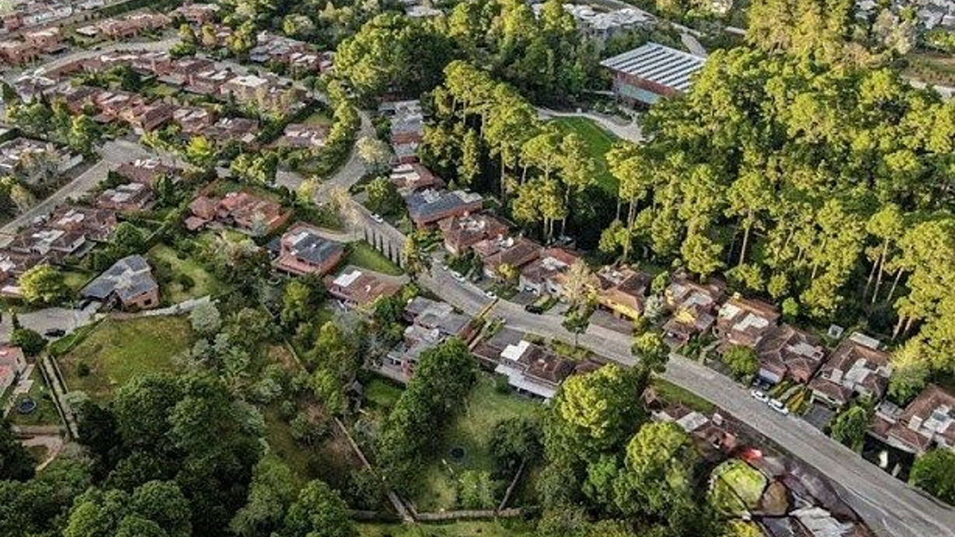 Terreno en VentaBosques de las Luces – Sector Residencial Exclusivo