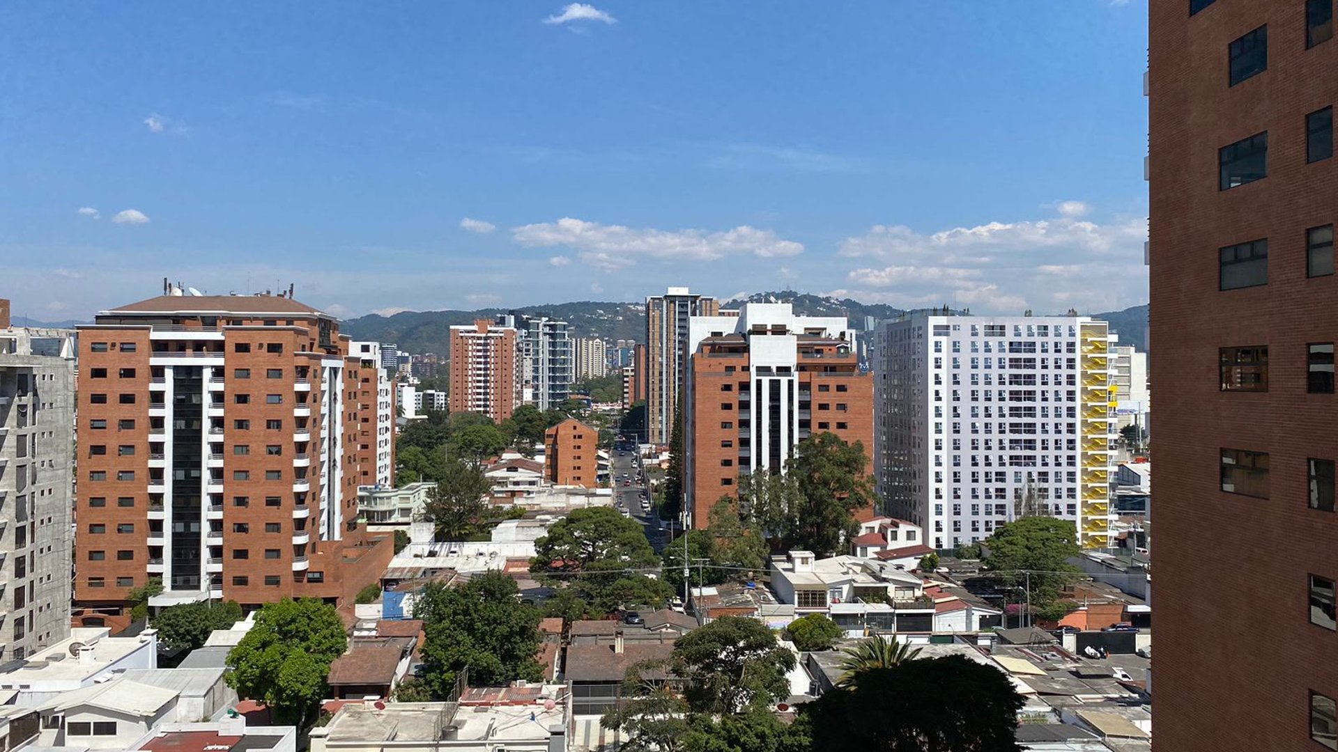 APARTAMENTO AMUEBLADO EN RENTA SAN IGNACIO ZONA 10 - Miniatura 22