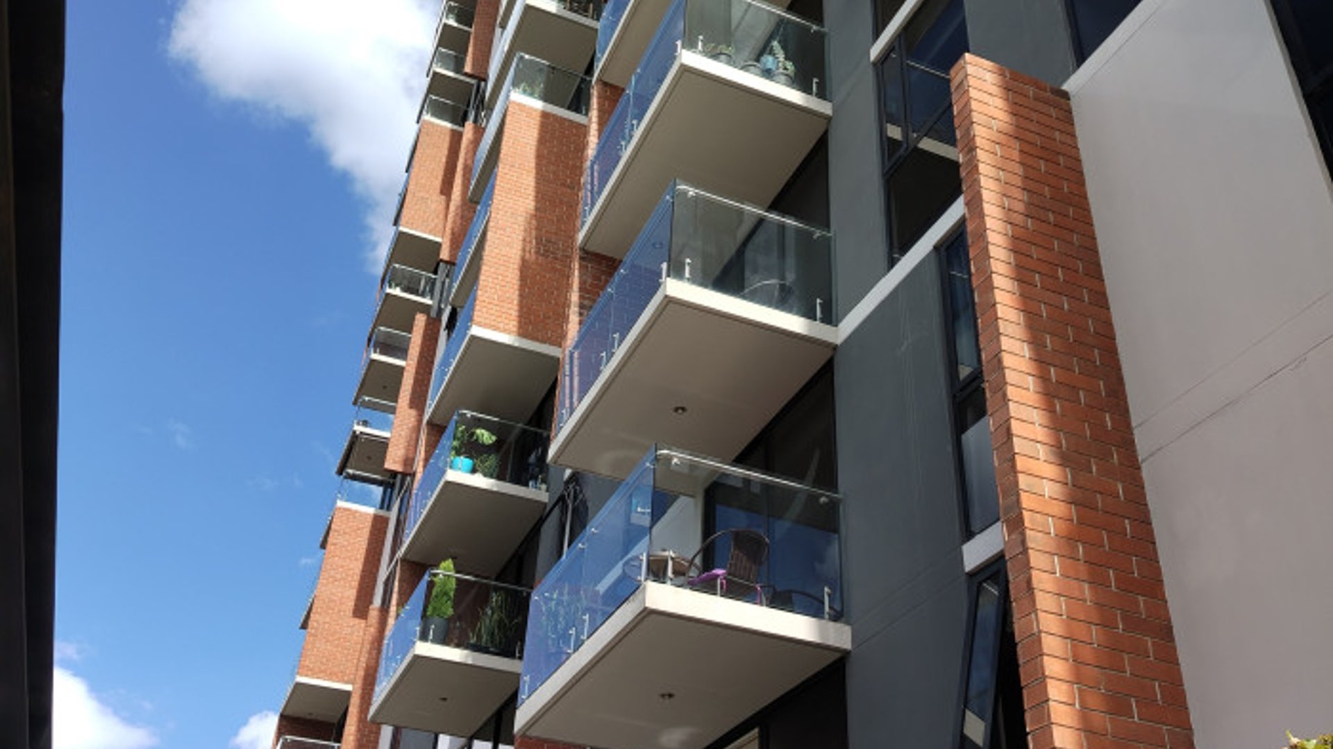 Venta de apartamento en Aralia zona 11 Col. Mariscal