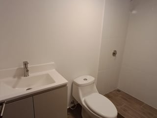 APARTAMENTO EN ALQUILER EN MODRA Z.4 - 5