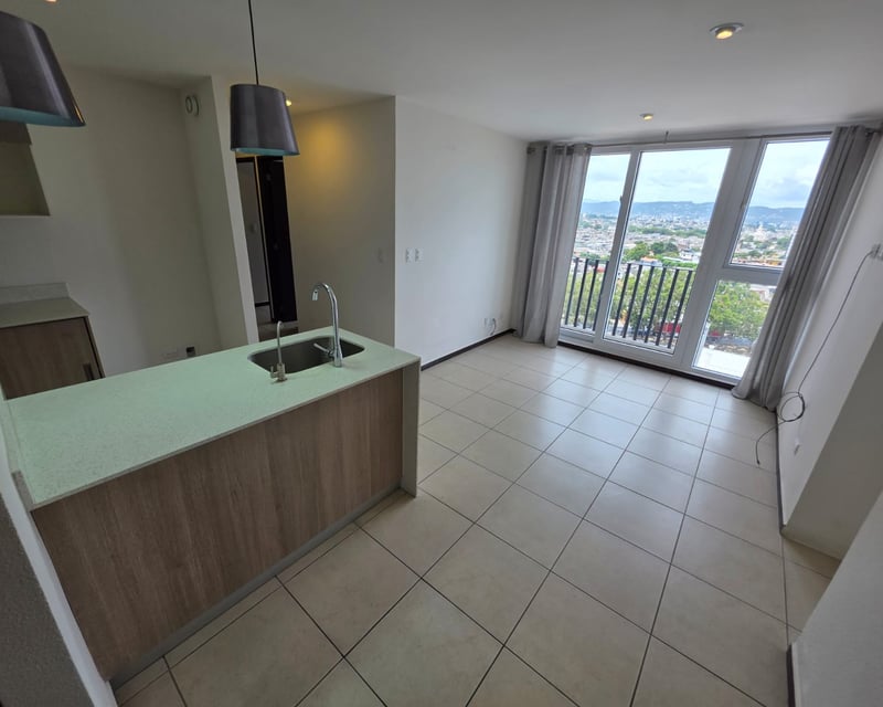 Apartamento en Renta Edificio Parque San Jorge Zona 11 Ref-6050