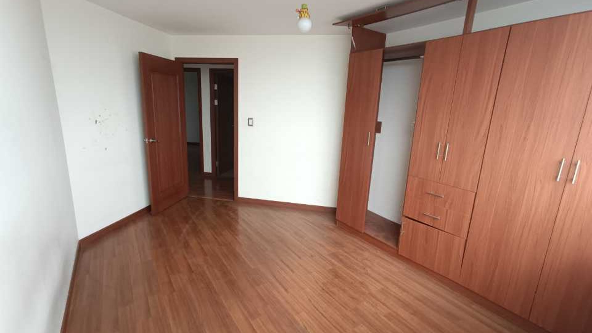 Venta de apartamento de 3 habitaciones Las Gemas zona 11 - Miniatura 22