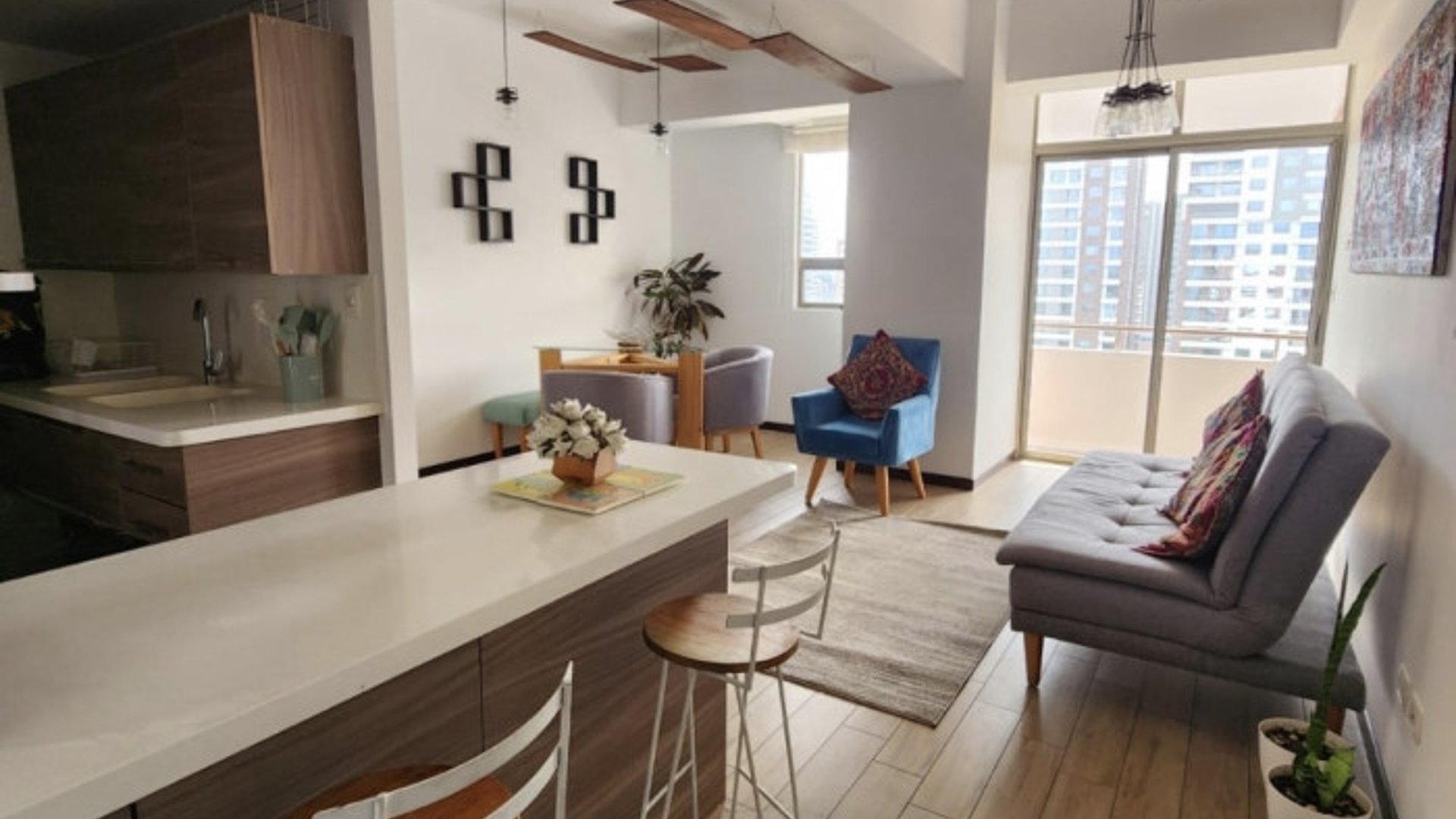 Apartamento amueblado en renta zona 13