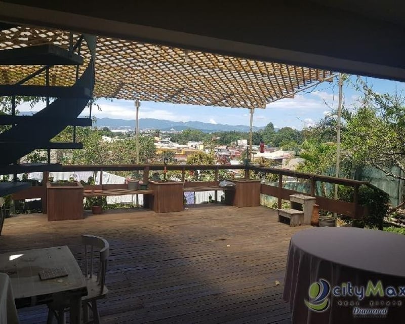 Venta de hermosa casa en Lourdes Zona 16