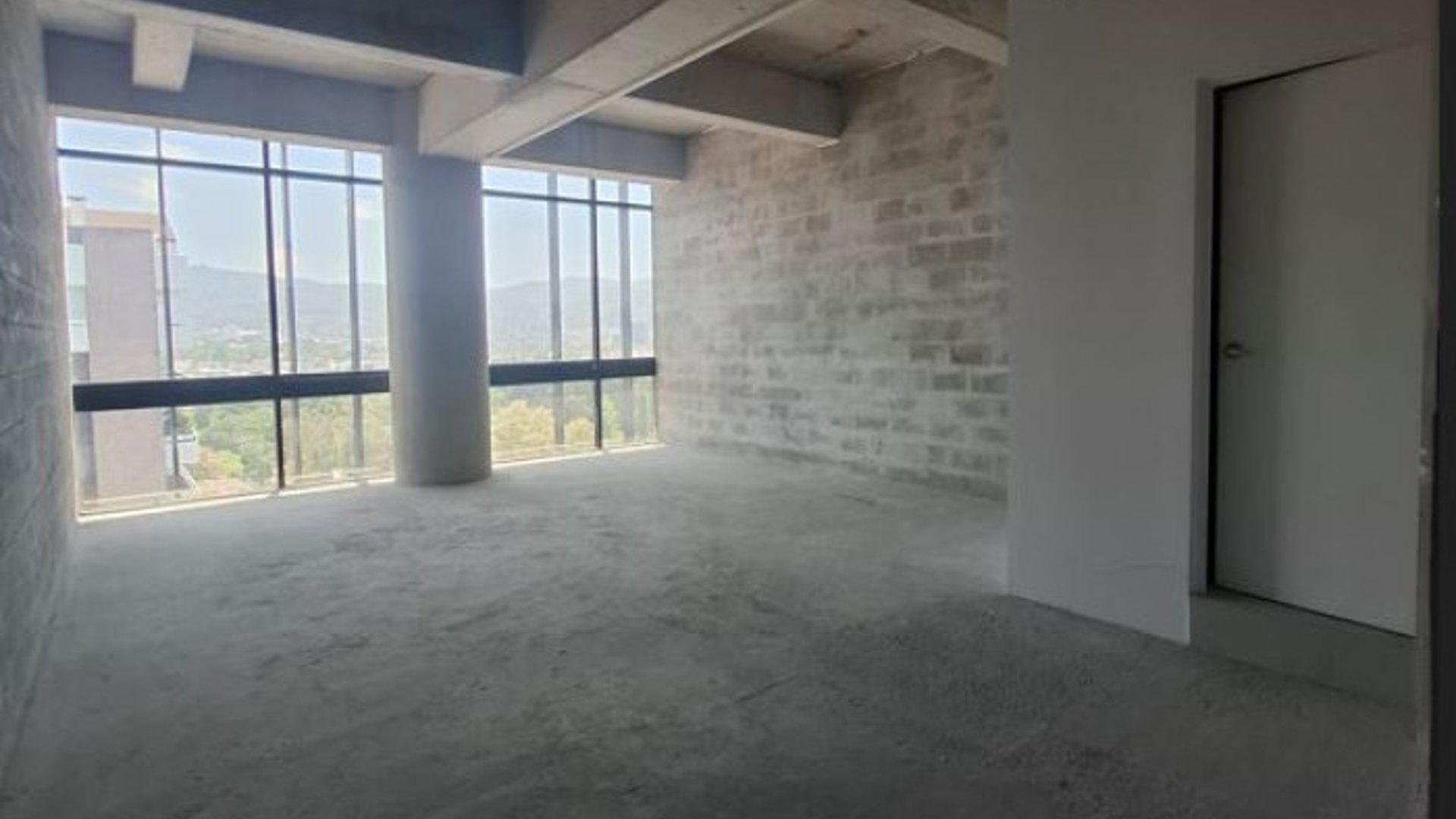 Oficina en Venta en Zona 14 - Burgó