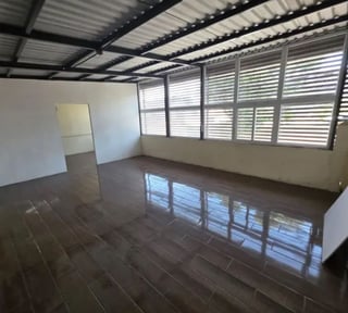 Casa de Esquina en Venta – Zona 12
