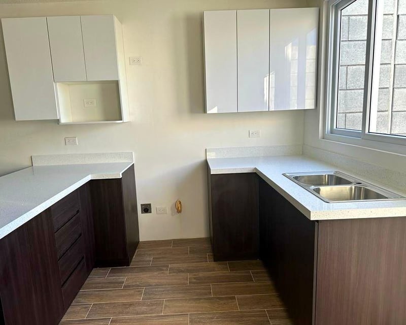 Townhouse en renta en Hacienda Real zona 16 - 2 habitaciones Ref-5962