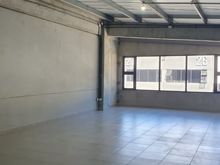 Bodega en Alquiler Calzada la Paz - Image 5