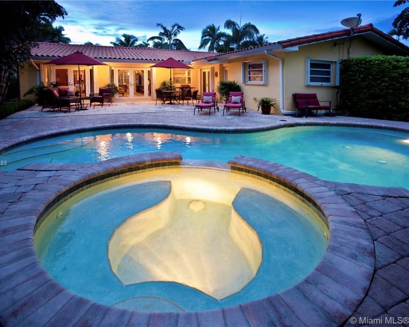 CASA EN VENTA EN CORAL GABLES
