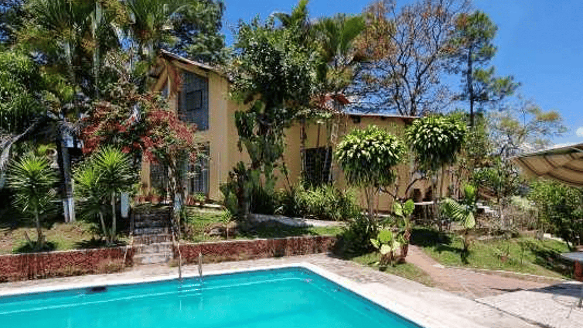 Casa en Venta, San Juan Sacatepéquez  km. 37 (Ideal para descanso)