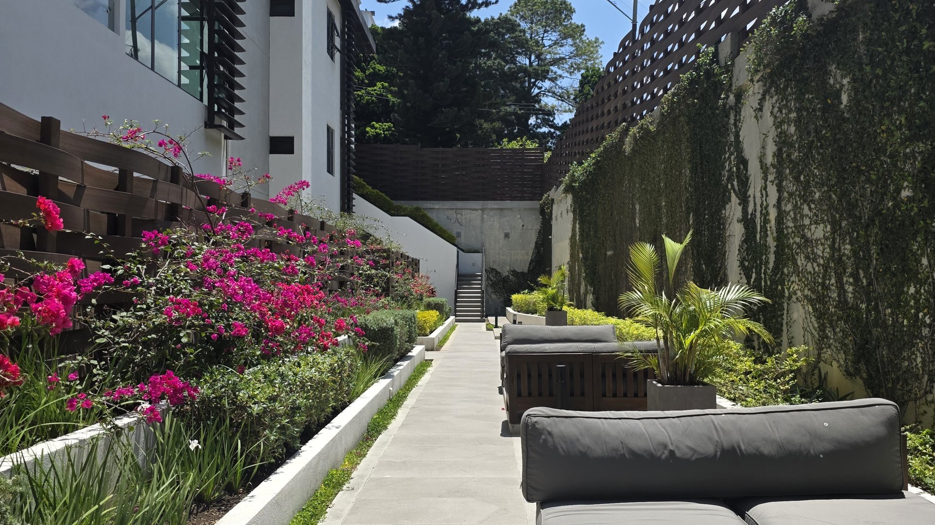 Pent House amueblado en venta lindas vistas zona 15