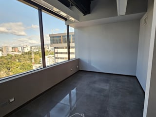 Europlaza, Zona 14 | Oficina en renta | 478 m² en nivel alto - Image 7