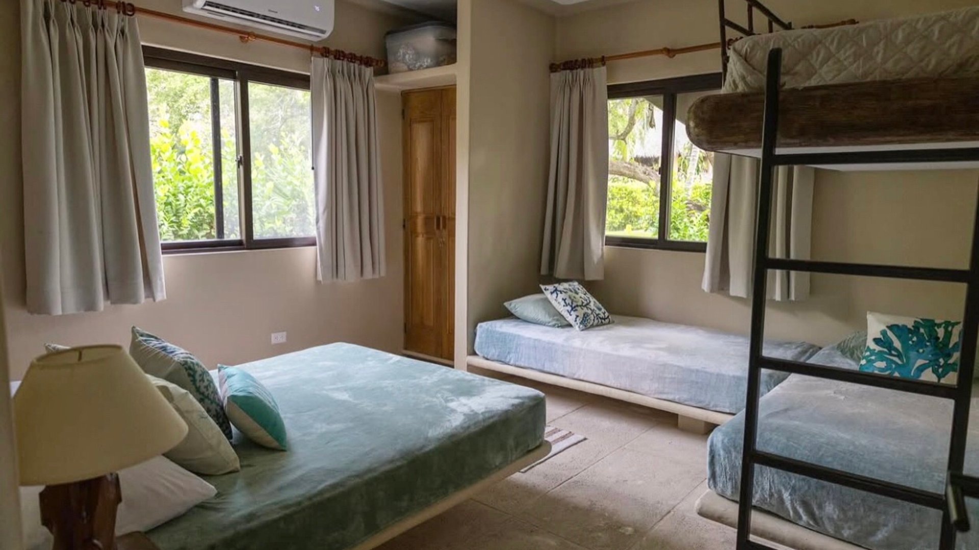 VENTA DE LINDA CASA DE PLAYA DENTRO DE CONDOMINIO - MONTERRICO  - Miniatura 12