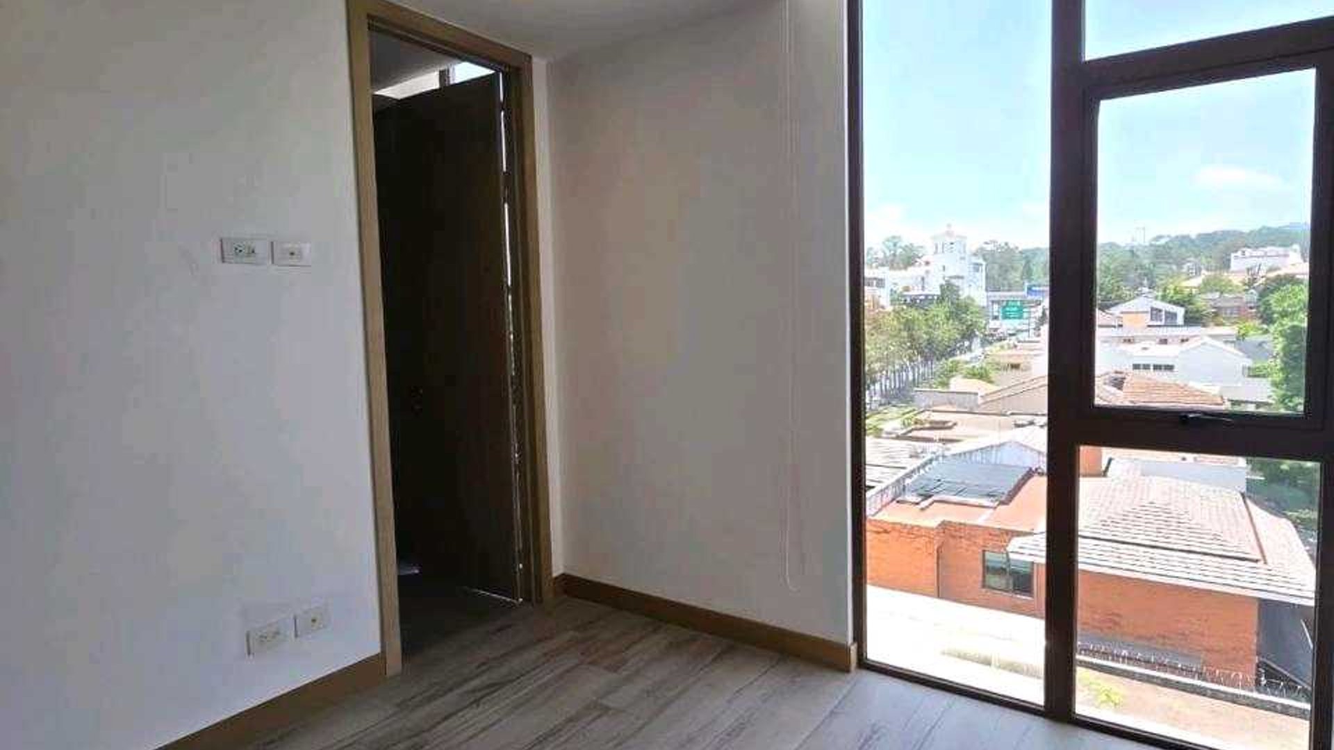 APARTAMENTO EN ALQUILER ???? Edificio Nordic, Zona 16 - Miniatura 9