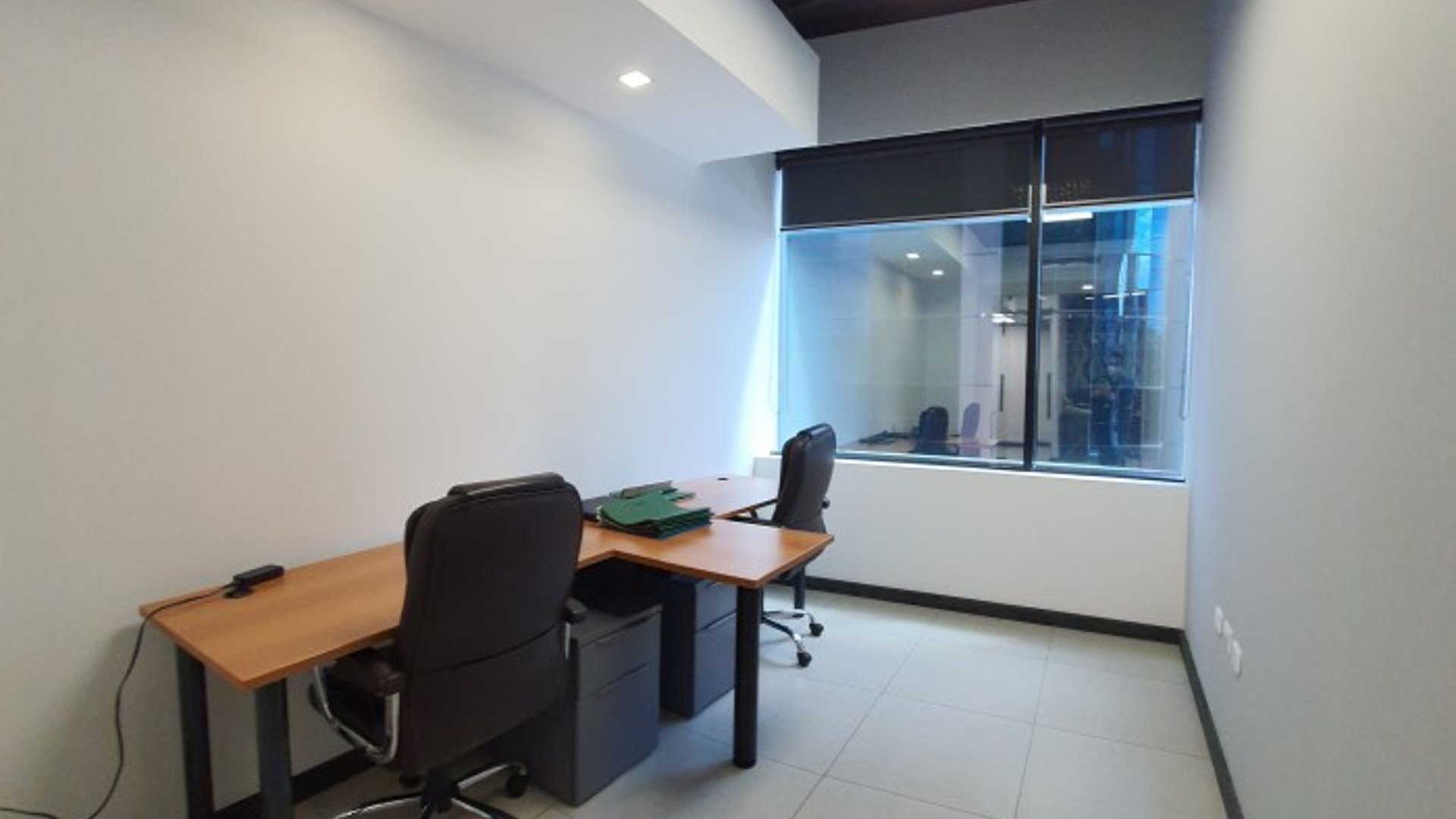 Espacio en Oficina en Renta Edificio Europlaza Zona 14 - Miniatura 2