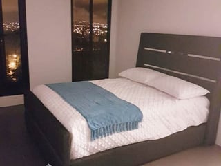 APARTAMENTO AMUEBLADO EN RENTA ZONA 10 - 2