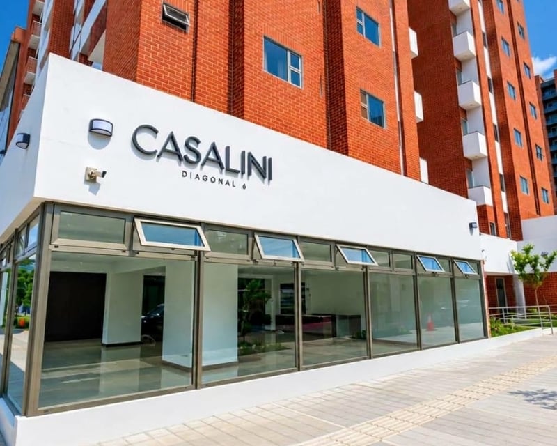 📍 APARTAMENTO EN RENTA –2 HAB + 3 BALCONES | CASALINI | ZONA 10