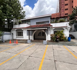 Casa para oficinas en alquiler en Zona 10, Ciudad de Guatemala