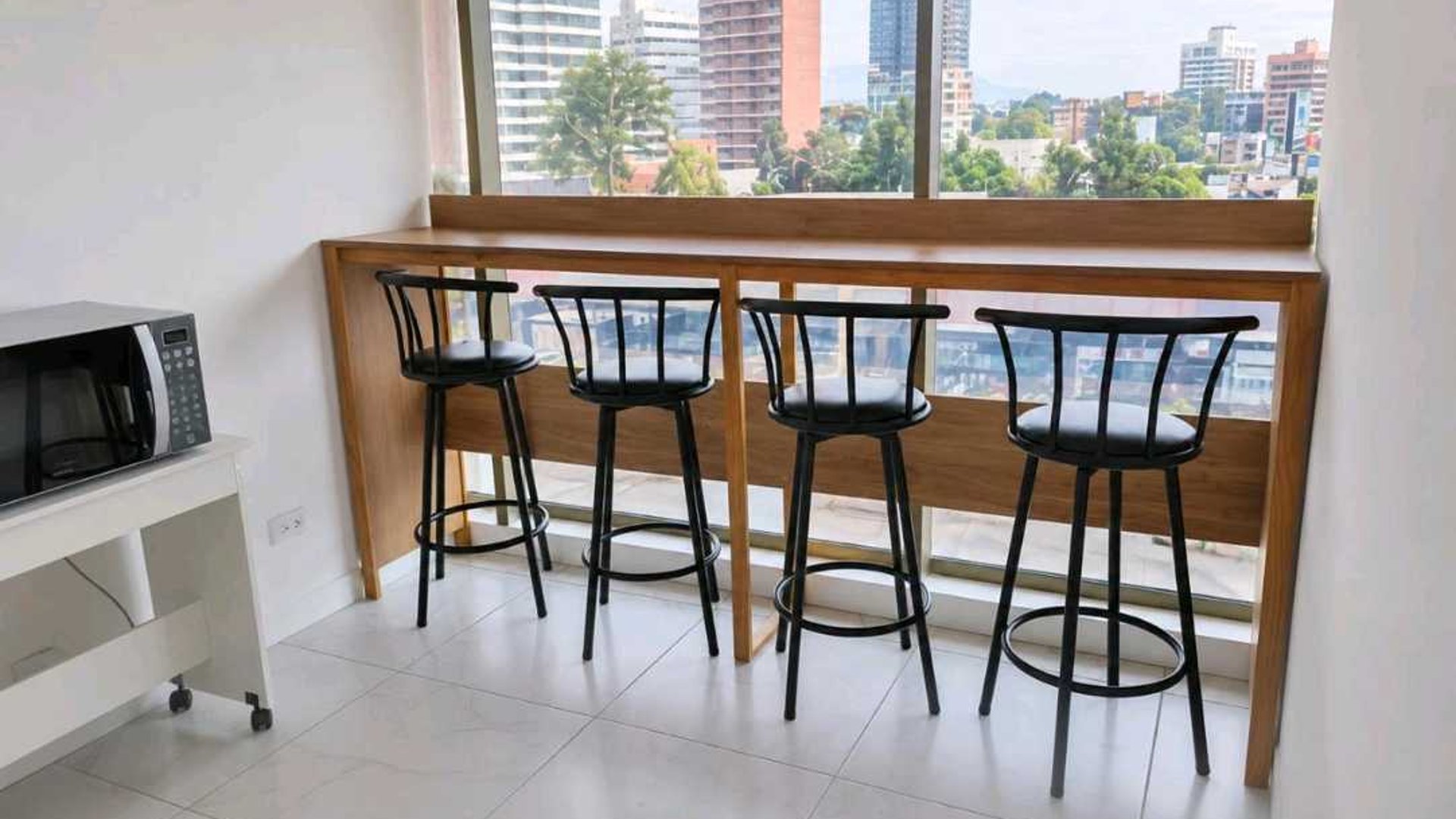 OFICINA PRIVADA EN ALQUILER???? Edificio Pialé, Zona 10 - Miniatura 6