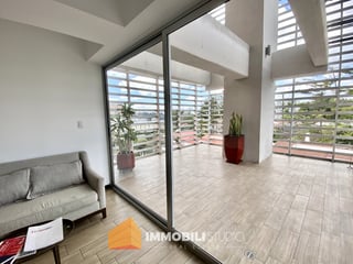 Apartamento en venta, en Zona 10 - 3