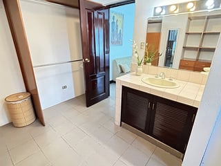 Alquilo Apartamento Amueblado y Equipado en zona 15 - 5