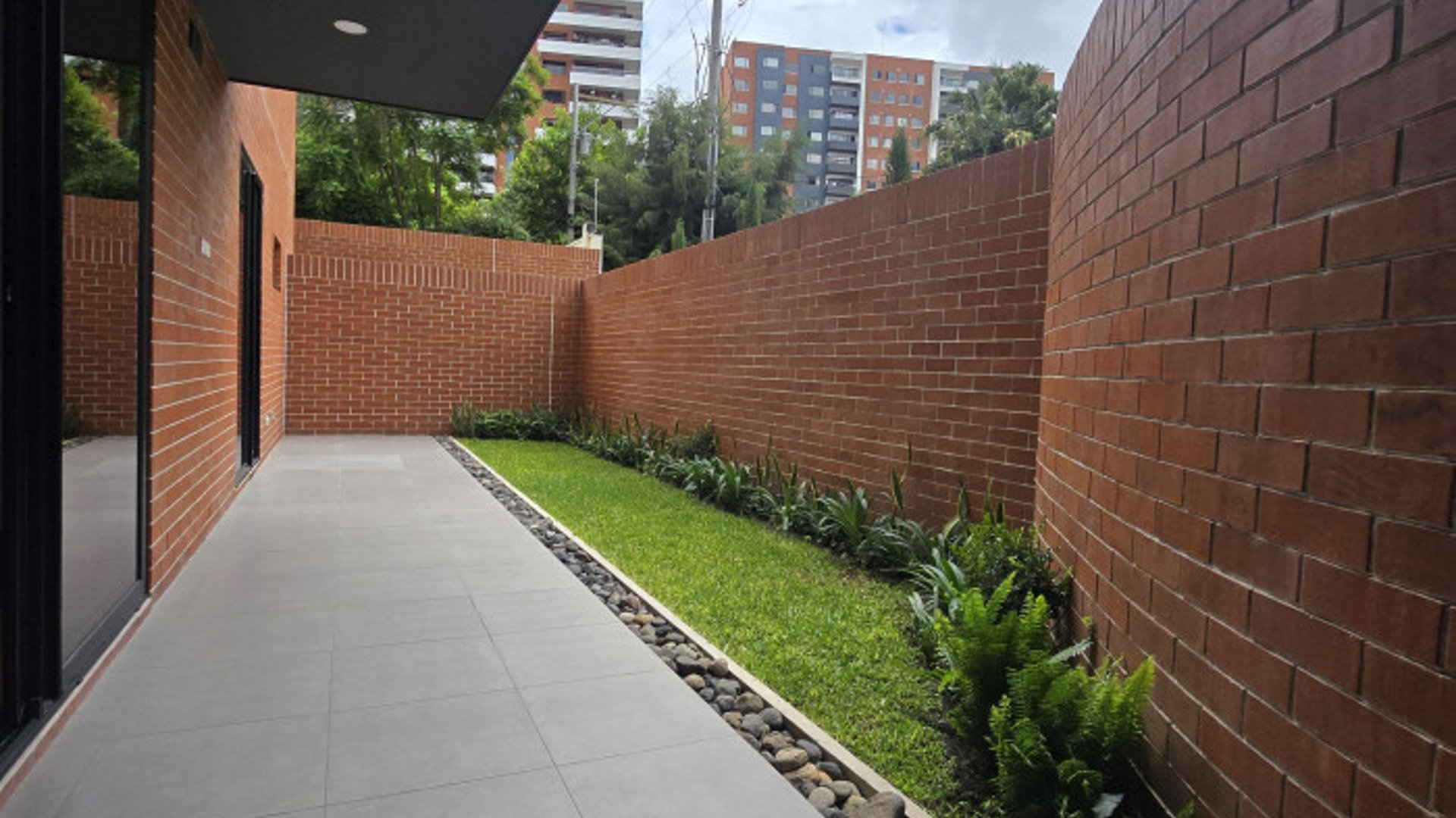 Apartamento de Lujo con Jardin en venta en la zona 14