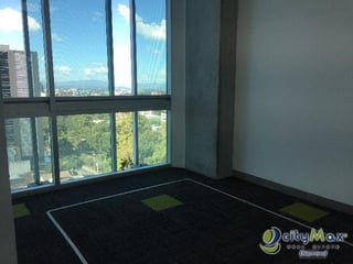 Renta Oficina de 10.11 m2  en Centro Negocios zona 15 - 5