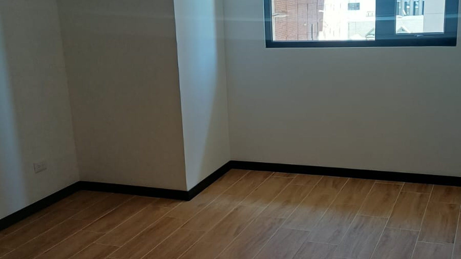 Apartamento en Renta zona 13 / Essenza - Miniatura 4