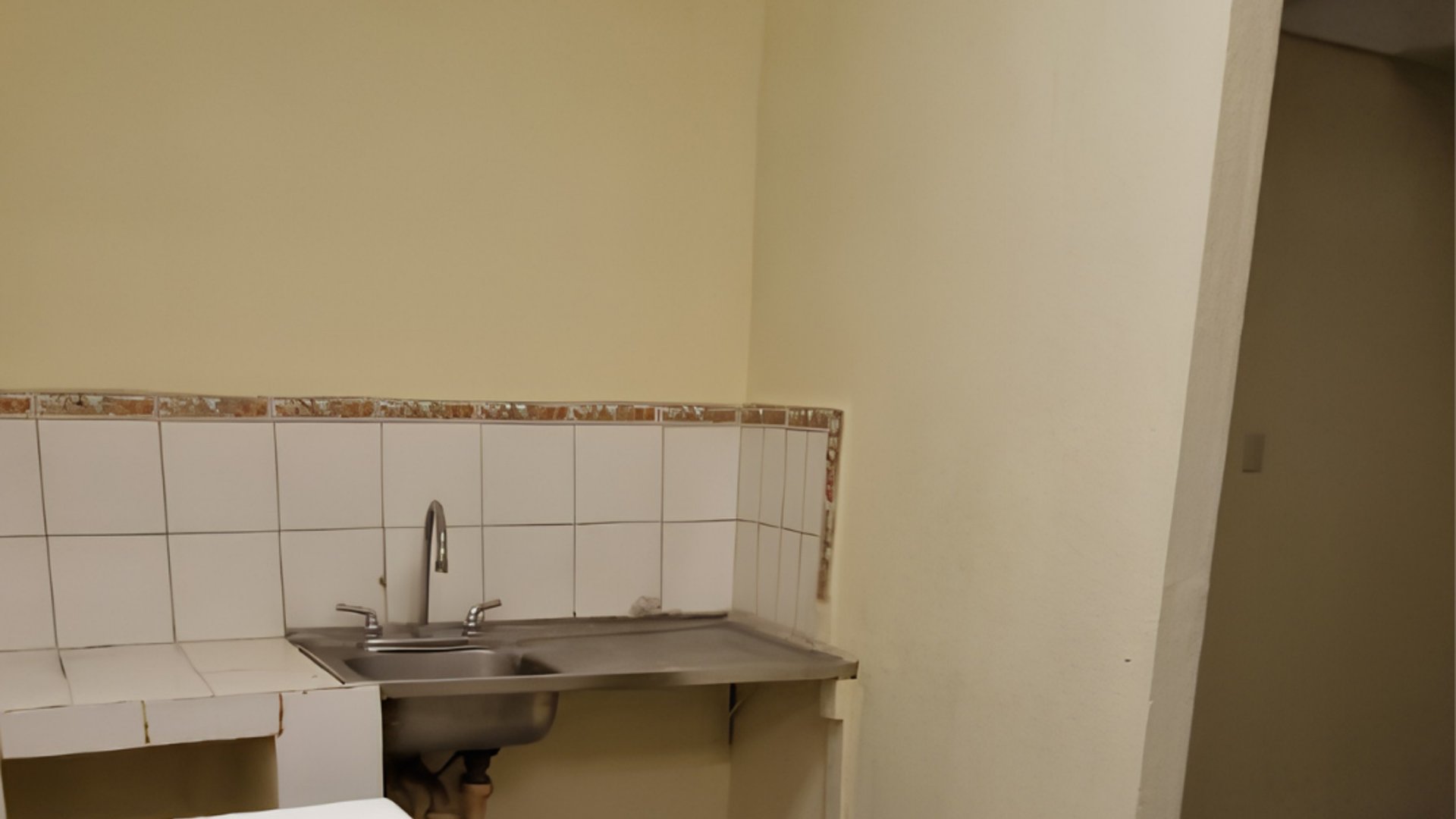 Vendo Casa en Residenciales del Norte zona 17 - Miniatura 8