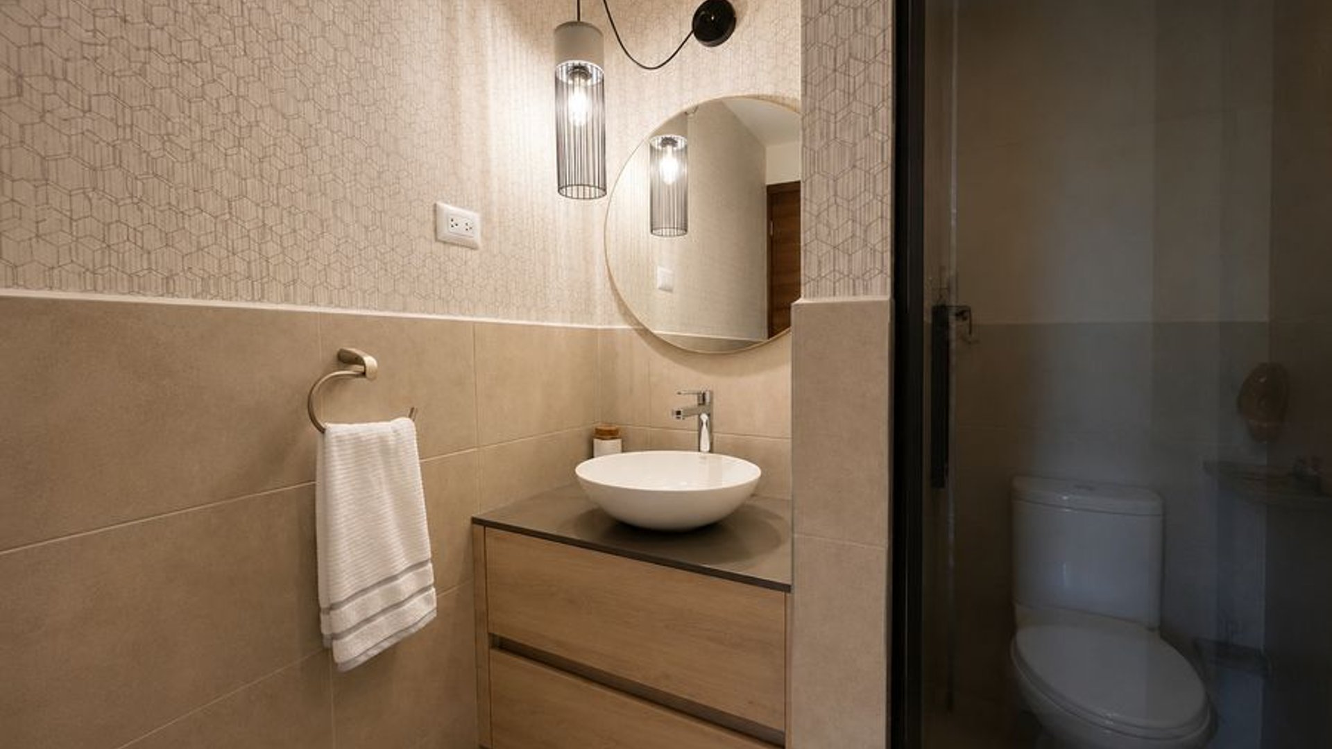 Apartamento en Alquiler Edificio Mira, zona 10 - Miniatura 5