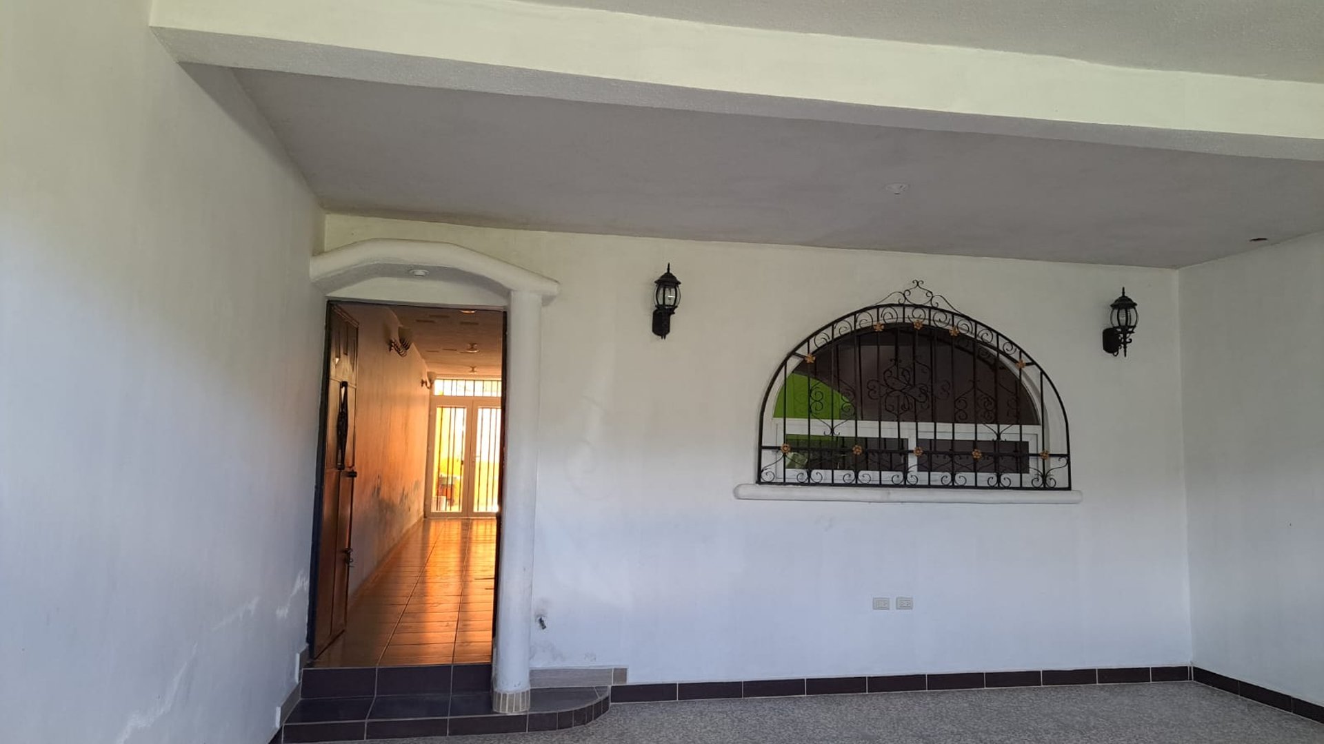 Casa en renta en km. 31.5 Carretera a el Atlántico - Miniatura 2