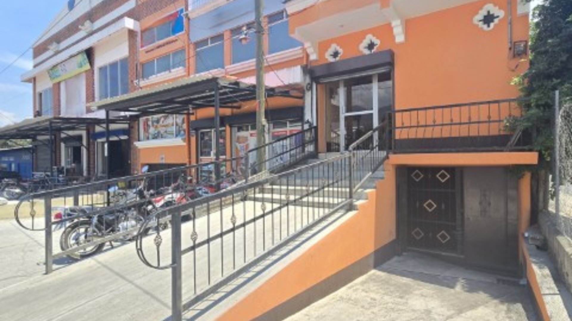 Edificio en Venta y Renta Teculután Carretera Principal