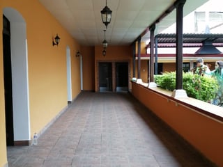 Linda y Amplia Casa en Alquiler en Cobán - 3