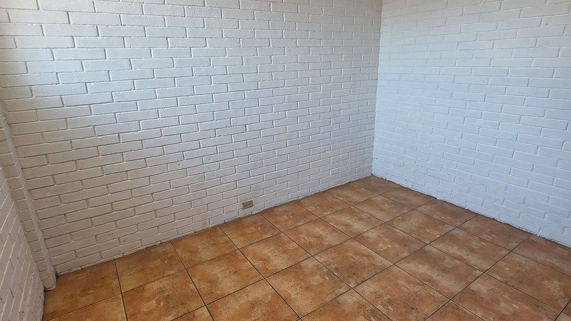 Casa para oficina a puerta cerrada - Miniatura 2