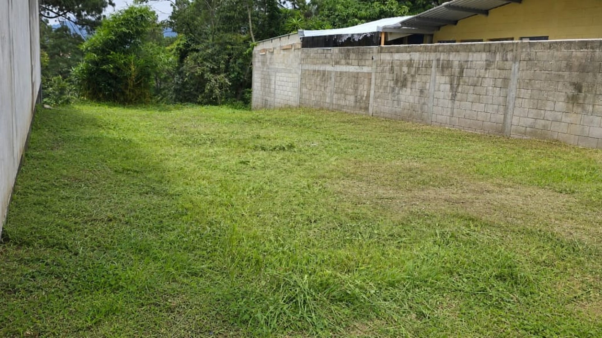 Terreno de 207 m² en Venta, Zona 16 - C.C. Santa Amelia - Miniatura 2
