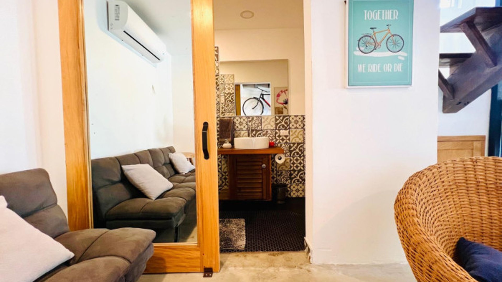 Casa con Terreno Vacacional de Playa Venta Monterrico - Miniatura 11