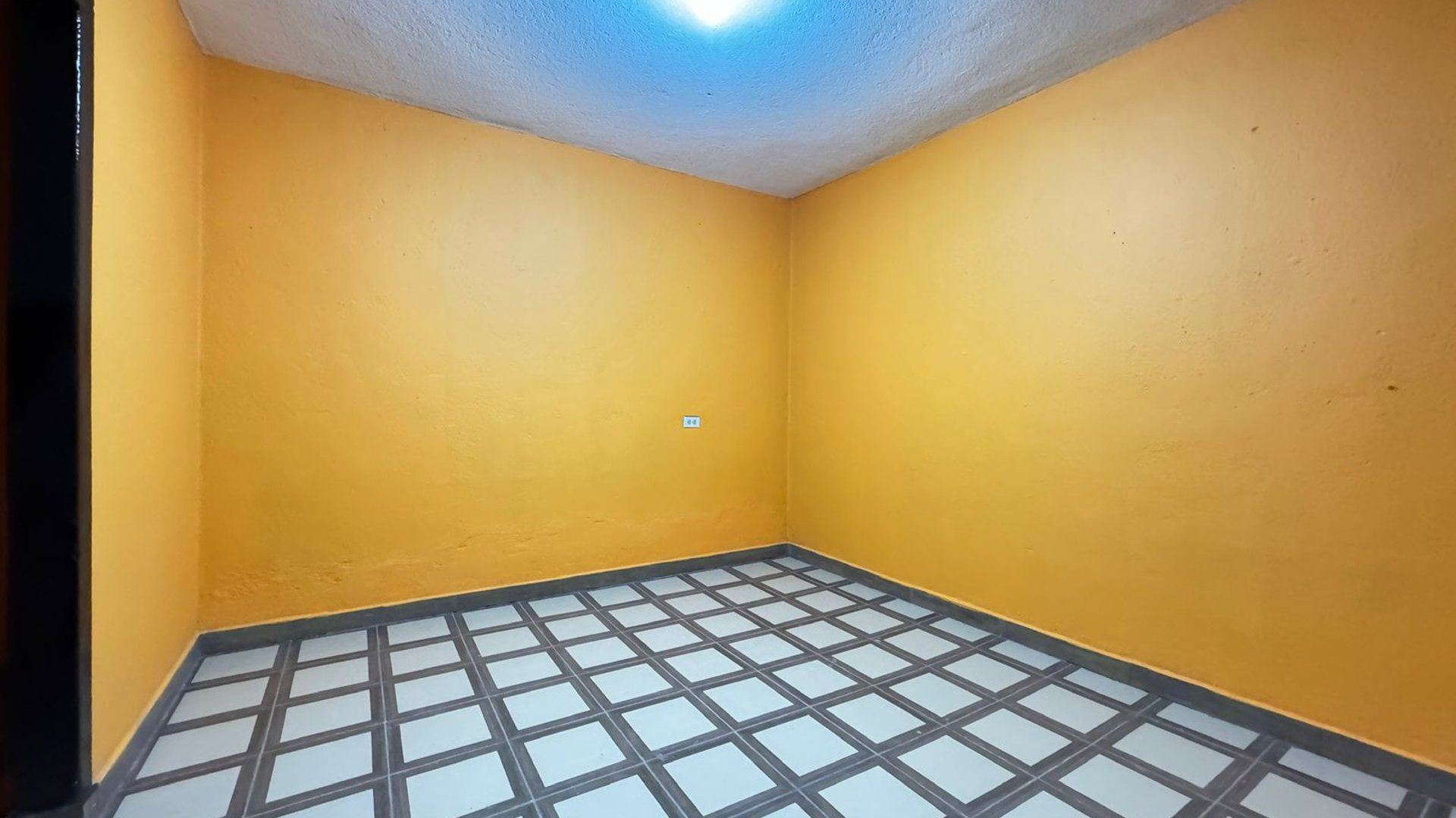 APARTAMENTO EN ZONA 6 DE CHINAUTLA - Miniatura 2