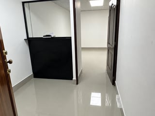 OFICINA EN ALQUILER 85 METROS CUADRADOS | MURANO CENTER | ZONA 10 DE GUATEMALA - 5